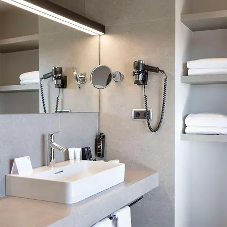 Hotel Western Premier Dante 4*