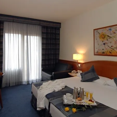 Western Premier Dante Hotel 4*